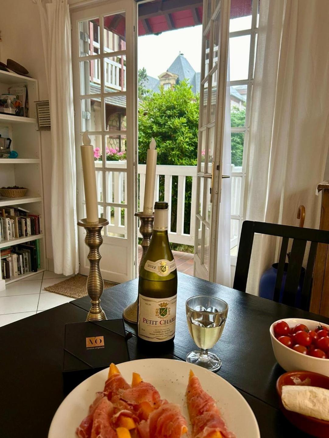 Petit Souplex Dans L'hypercentre De 80 M De La A Pied Apartment Cabourg